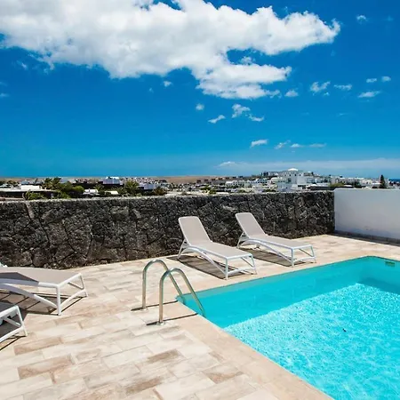 Montane 10 * Playa Blanca (Lanzarote)